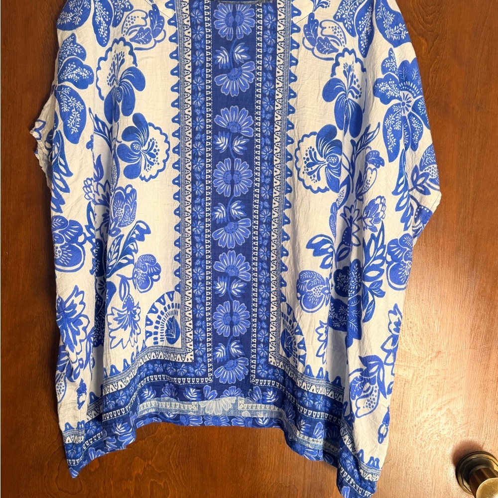 Umgee Blue and White Floral Border Tunic
